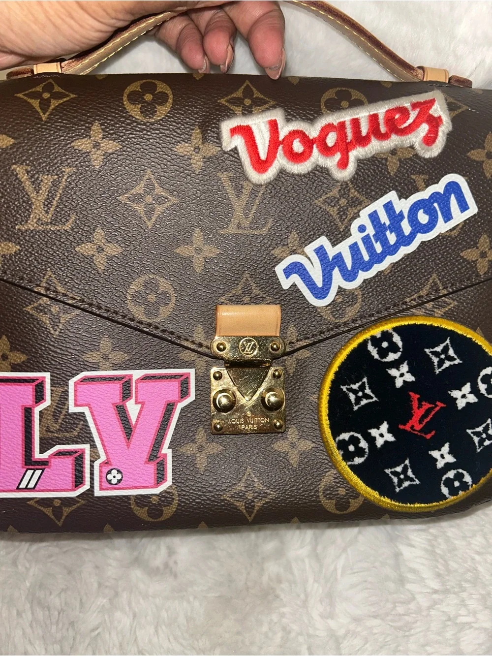 Louis Vuitton 🖤amazing 🖤comes